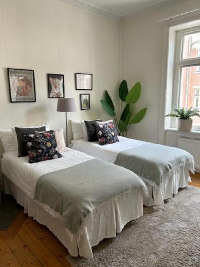 Stockholm Loft Haven 3 Beds In A 1- Bedroom Gem - 917 Екстер'єр фото